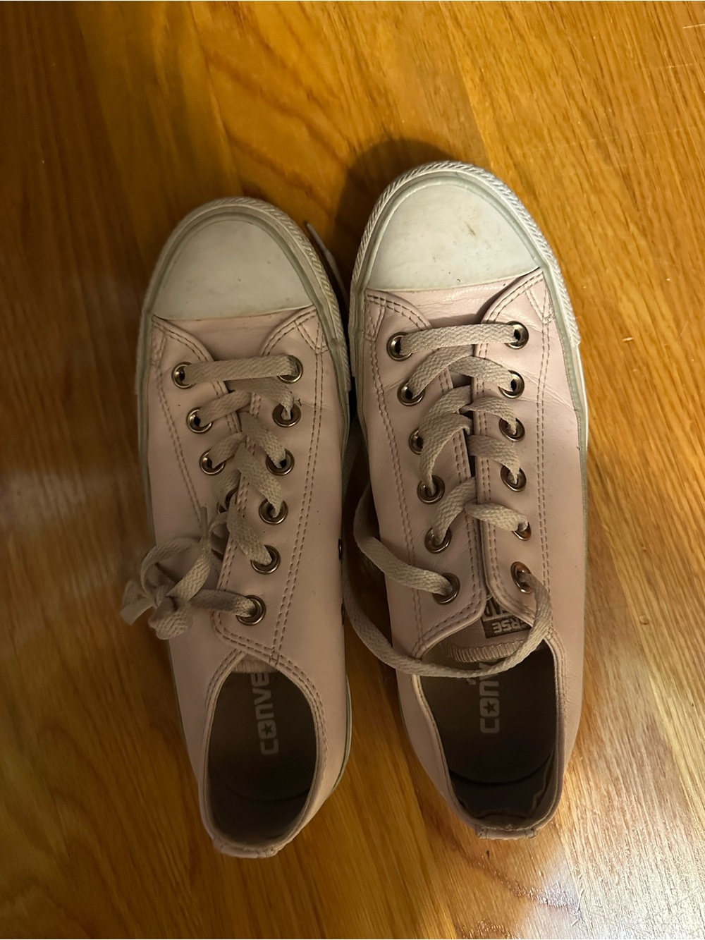 Converse Women’s Low Top Sneakers in Light Pink